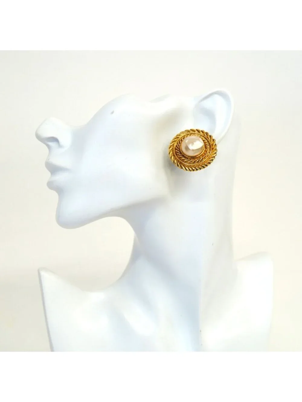 Chanel Earrings Vintage Round Circle Gold Plated Faux Pearl